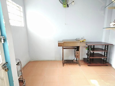 Quân - trịnh văn cấn - 40m2 - nở hậu đẹp - 3 tầng btct, hoàn công đủ -giá  5.590 tỷ. 3