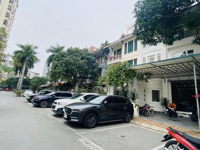 Biệt thự cao cấp ba đình, khu vip phố văn cao, 155m x 4t, mt 25m. giá 32.6. 0
