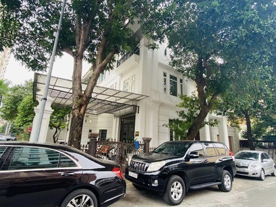 Biệt thự cao cấp ba đình, khu vip phố văn cao, 155m x 4t, mt 25m. giá 32.6. 1