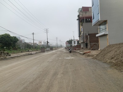 Bán lô đất mặt đường 22m Nguyễn Thời Trung kéo dài  Kiên Thành   Thạch Bàn  đoạn ngã tư 1