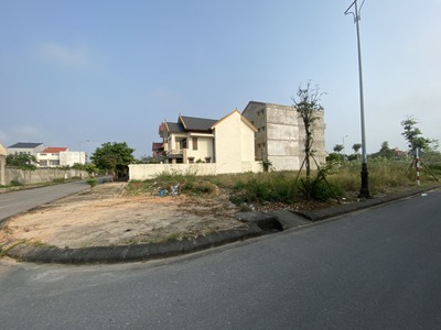 Bán đất khu Coopmart Đồng Hới Quảng Bình, lô góc Trần Đại Nghĩa giao Hoàng Thị Loan 4