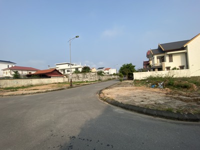 Bán đất khu Coopmart Đồng Hới Quảng Bình, lô góc Trần Đại Nghĩa giao Hoàng Thị Loan 7