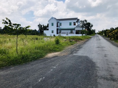 Bán đất thổ cư sổ hồng riêng giá tốt trung tâm lương hoà- bến lức 0