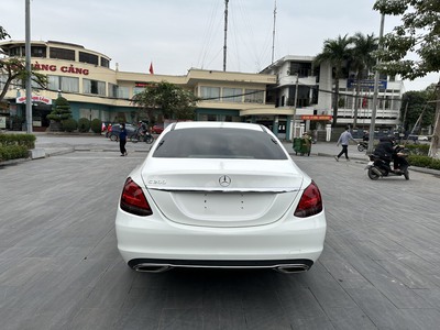 Em lại về em siêu đẹp Mercedes C200 Sx 2020 đăng ký cuối 2021 1