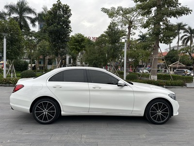 Em lại về em siêu đẹp Mercedes C200 Sx 2020 đăng ký cuối 2021 3