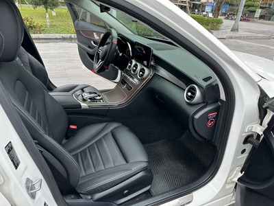 Em lại về em siêu đẹp Mercedes C200 Sx 2020 đăng ký cuối 2021 4