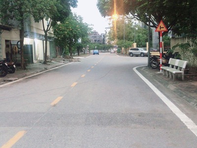 GẤP   Bán Đất Ngõ 135 Bồ Đề, Hồng Tiến, 100m2, MT5m, Phân Lô, Ô Tô Thông, Kinh Doanh 1