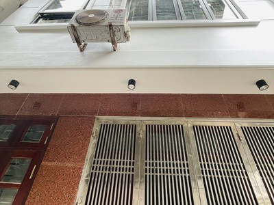 Nhà dân xây 42m2 4 tầng 3 bước ra khu đô thị mễ trì hạ 0