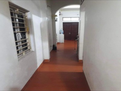Chính chủ cần bán căn nhà mái bằng tại địa chỉ: ngõ 28, đường bến, xã đông la, huyện hoài đức 2