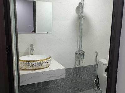 Nhà đẹp ở ngay định công hạ 31m  . 5 tầng. mặt tiền 5,5  . 4,2 tỷ 1