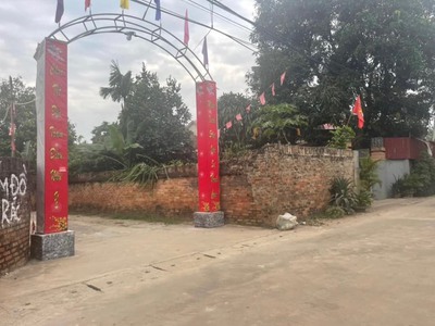 Chính chủ bán nhà 2 tầng 1 tum sổ riêng trung tâm sóc sơn 2