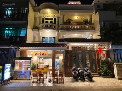 Chính chủ cần cho thuê mặt bằng kinh doanh tầng 1 100 m  làm văn phòng hoặc thế giới di động,  trung 0