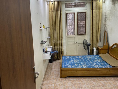 Cho thuê cả nhà 3 tầng mặt phố Hàng Muối chính chủ  sàn tầng một 31m2 10