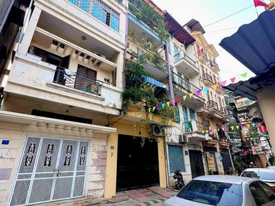 Mặt ngõ to như phố - gần mặt phố 2 ô tô tránh nhau - ôtô vào nhà - phố hào nam . 4