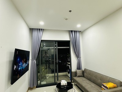 Căn hộ đang ở còn mới  diện tích 52m2 2pn2wc tầng cao thoáng view landmark 81 4