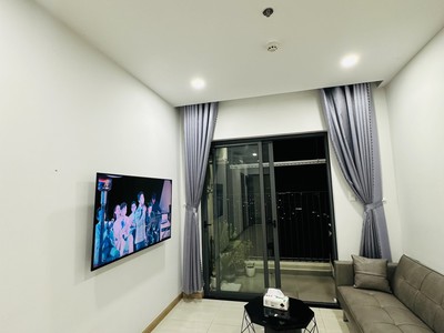 Căn hộ đang ở còn mới  diện tích 52m2 2pn2wc tầng cao thoáng view landmark 81 1