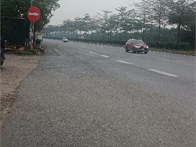Bán đất tại võng la, oto vào. khu vực có nhiều dự án. gần cầu thăng long. 92m. mt 5.5m. giá 2.5 tỷ 2