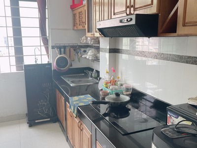 Cho thuê căn hộ H1, Đường Hoàng Diệu, Phường 9, Quận 4 : -	Diện tích 75m2, 2PN, 2WC, đầy đủ nội thất 6