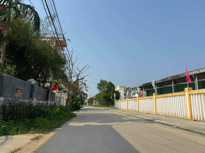 Đất KQH Vinh Vệ cạnh nhà hàng Duyên Anh đối diện trường mầm non, cách chợ Dạ Lê 50m giá 1,7xx tỉ. 0