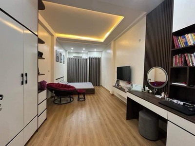 Cần bán nhà Ngũ Nhạc ,Hoàng Mại 35m2, 5 tầng, 5,2 tỷ. 2