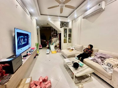 Cần bán gấp, giảm ngay 2 tỷ, khu phân lô quận uỷ thanh xuân 0