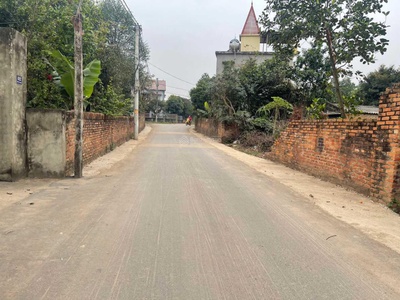 Hot  bán lô 367m2. full thổ cư. đường nhựa xe công đỗ cửa. tại phú thịnh, xã minh phú 2