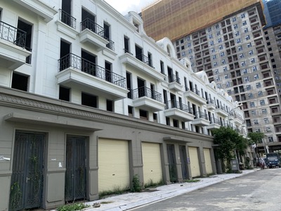 Cần bán căn Shophouse Hải Phát giáp góc gần chung cư Bluestar, đang cho thuê 20 triệu 0