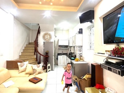 Bán nhà gần bến xe nước ngầm, ngõ siêu rộng ô tô đỗ cổng , lô góc 4 tầng 2