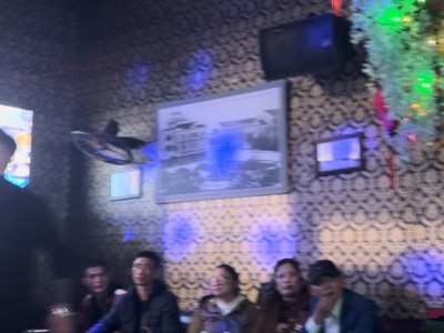 Chính chủ sang nhượng quán cafe hát cho nhau nghe đang hoạt động tốt 0