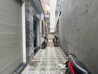 Bán nhà định công thượng, nhà mới kính koong, 7 tầng thang máy,45m 6.9 tỷ 0