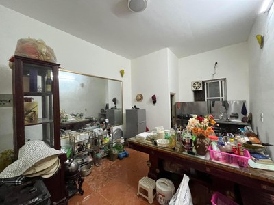 Bán nhà đội cấn ba đình 51m 4t mt4m giá chỉ 10 tỷ 8 1