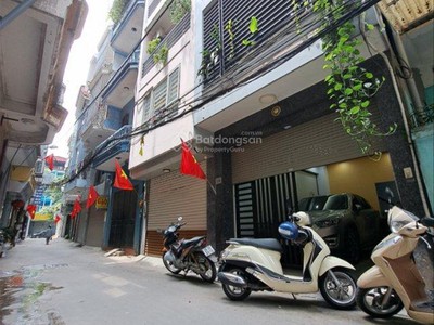 Bán nhà phố Vương Thừa Vũ DT:60M x 3,5T MT:4,5M ô tô vào nhà 0