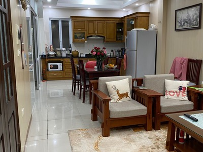 Bán nhà 5 tầng tặng full nội thất sổ riêng trung tâm yên hòa-cầu giấy-hà nội 1