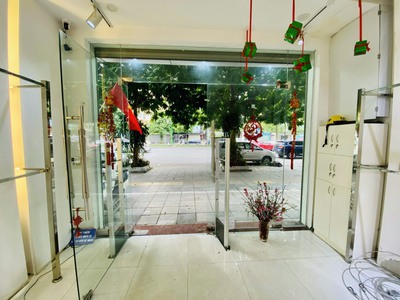Chính chủ cho thuê mặt bằng tầng 1, mặt đường lớn nguyễn văn huyên, phường quan hoa, quận cầu giấy, 2