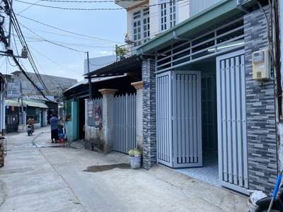 Cho thuê nhà nguyên căn DT:65m2 mặt đường xe hơi khu Nguyễn Thị Định, p. Cát Lái, Q2 0