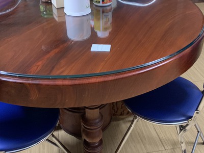 Bán bộ bàn tròn gỗ cà te,và 10 đôn gỗ đỏ .giá 65 triệu 4