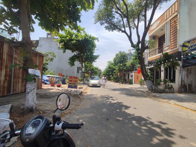 Cho thuê khoảng đất trống 100m2 , có tiềm năng phát triển, gần trường học, chợ ,... kv Cẩm Lệ - LH 2