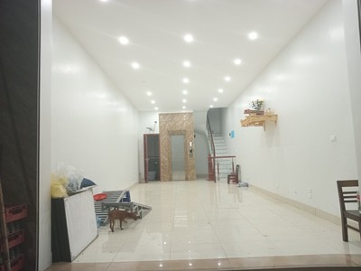 Chu huy mân -  toà văn phòng mặt phố - ngã tư chu huy mân - cửa ngõ vinhomes riverside 0