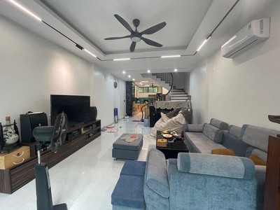 Siêu phẩm 2 mặt ngõ, lâm du-bồ đề, 90m x 4 tầng, thoáng trước sau, gara, tặng nội thất cao cấp 1