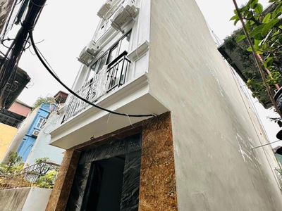 Nhanh vẫn còn  nhà mặt ngõ phố lĩnh nam, vị trí đắc địa, cách mp chỉ hơn 10m. dt 38m 5t. chỉ 4 tỷ 1