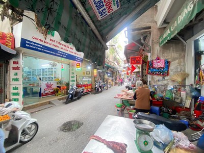 Vespa điện mới 90%, bảo hành 3 tháng, hơn 5tr 1240