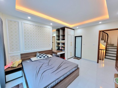 Nhà mới tinh-ôtô đỗ cổng-sổ đỏ trao tay 30m2 x 5 tầng,mt 3.3m, giá 3,8 tỷ thương lượng 1