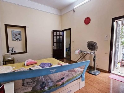 Nhà 69m2 hoàng hoa thám ô tô vào tận cửa- thông ra nhiều phố lớn 0