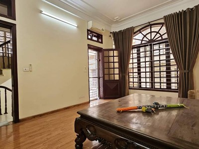 Nhà 69m2 hoàng hoa thám ô tô vào tận cửa- thông ra nhiều phố lớn 3