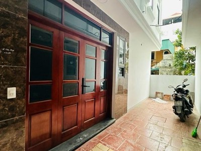Bán gấp nhà mới tinh,kinh doanh online,sổ đỏ đẹp, 34m2x 4t,mt 7.2m giá 3.65 tỷ thương lượng 0
