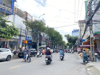 Sập hầm góc 2 mặt tiền 4 tầng phan châu trinh dt 80m2  ngang 6m vị trí siêu kinh doanh thuê 4