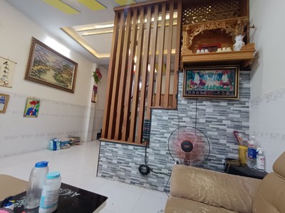 Nhà lưu hữu phước nở hậu tài lộc hẻm ba gác tặng nội thất xịn sò 0