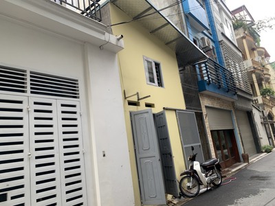 Bán đất mặt ngõ 95 phố Sài Đồng, gần hồ, kinh doanh dễ dàng, tặng nhà cấp 4 đang cho thuê 8 triệu 0