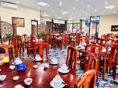 Sang nhượng nhà hàng tại trung tâm bãi cháy nhà hàng đã trang bị đầy đủ, chỉ việc vào kinh doanh 1