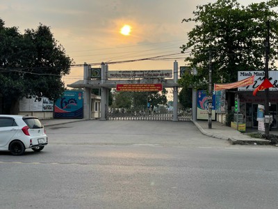 82m- hơn 10tr/m đất nhanh thì còn đường ô tô tải- thị trấn xuân mai 1